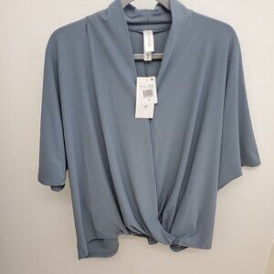 TWIST FRONT WRAP TOP